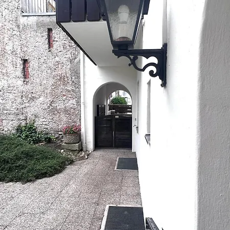 Apartment Super Host